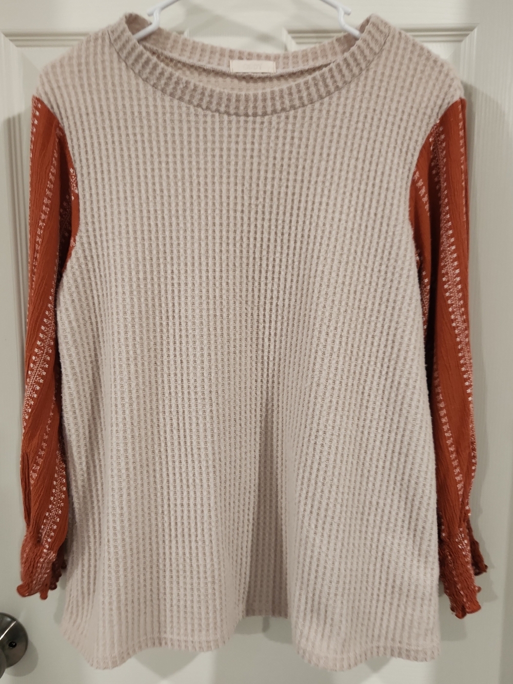 ODDY Bohemian Beige with Orange Sleeves Sweater Women’s Size Small Soft Waffle